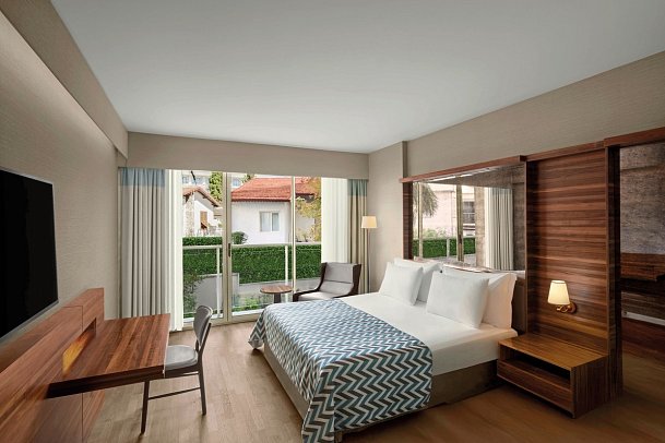 Akra Kemer - Wohnbeispiel Doppelzimmer Superior französischer Balkon (Zimmercodierungen DS3 & DC3)