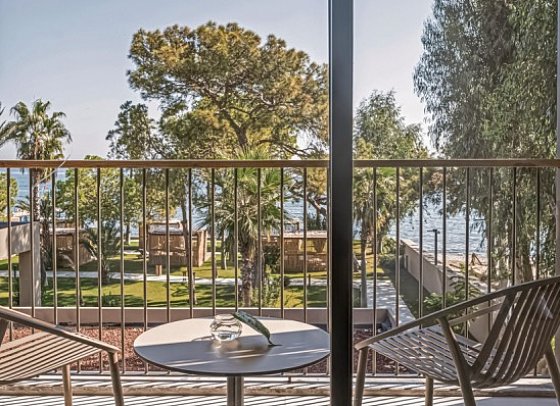 Balmy Beach Resort Kemer - Beispiel Balkon Doppelzimmer Superior Meerblick (Zimmercodierung DSM)