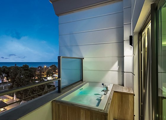 Dosinia Luxury Resort - Wohnbeispiel Love Suite (Zimmercodierung WB1)