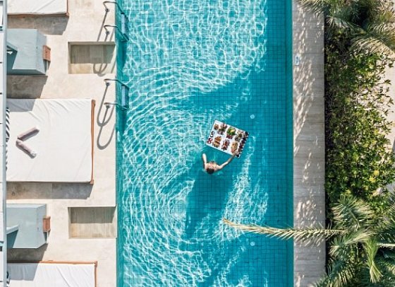 Dosinia Luxury Resort - Swim Up Pool
