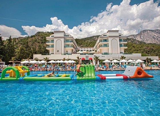 Dosinia Luxury Resort