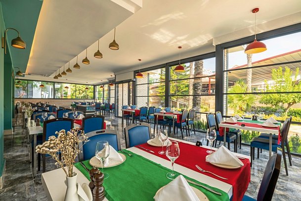 Crystal Aura Aqua Collection