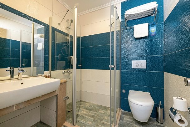 Crystal Aura Aqua Collection - Wohnbeispiel Doppelzimmer (Zimmercodierungen DBL, DCL, DPL, DBN & DCN)