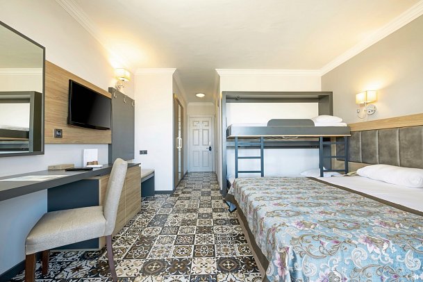 Crystal Aura Aqua Collection - Wohnbeispiel Doppelzimmer Standard mit Etagenbett (Zimmercodierung DB1)