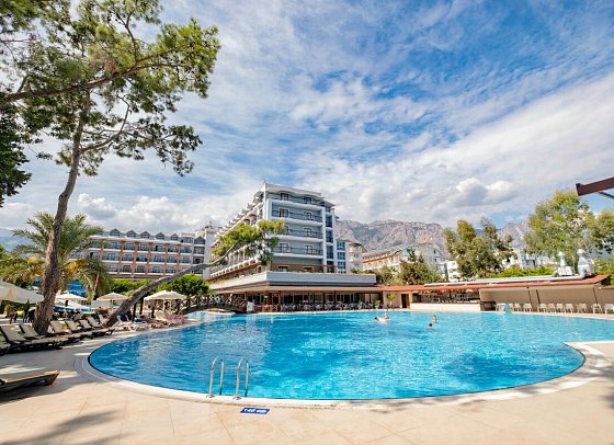 Fore Resort & Spa
