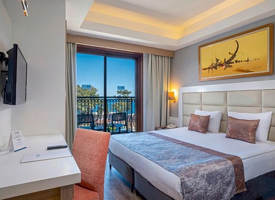 Fore Resort & Spa - Wohnbeispiel Doppelzimmer seitl. Meerblick (Zimmercodierung DBN)