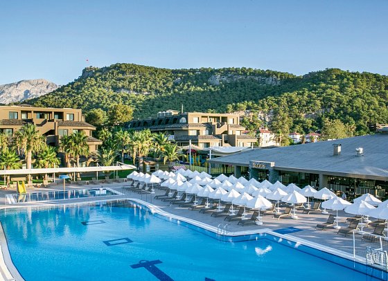 Sailor's Beach Club