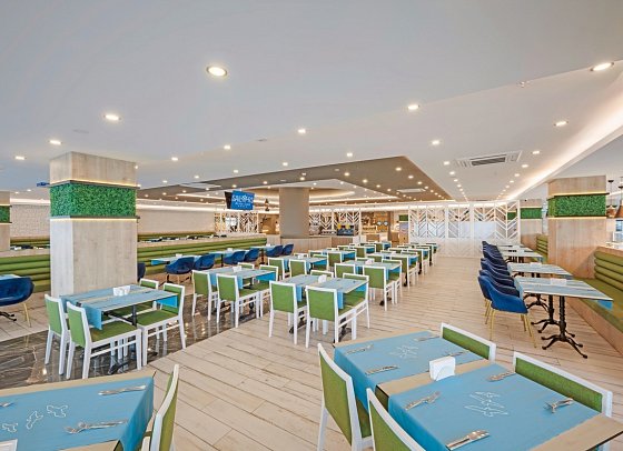 Sailor's Beach Club