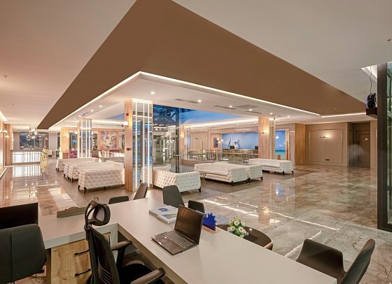Sailor's Beach Club