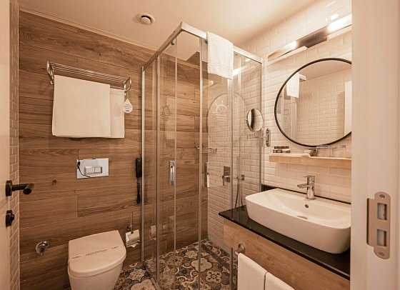 Sailor's Beach Club - Beispiel Bad Doppelzimmer (Zimmercodierungen DB1 & DC1)