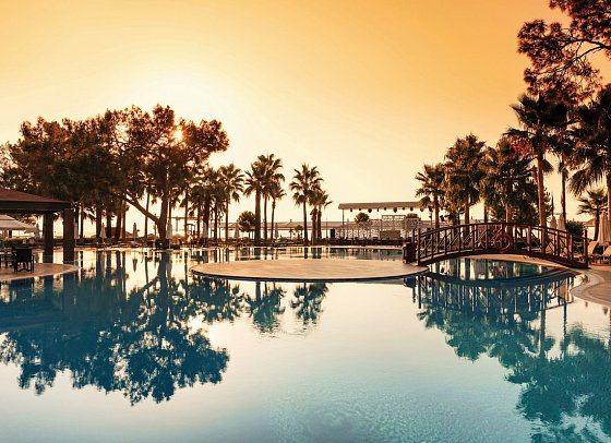 Seven Seas Hotel Life