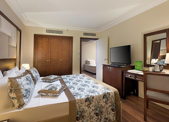 Seven Seas Hotel Life - Wohnbeispiel Familienzimmer Haupthaus (Zimmercodierung FBU)