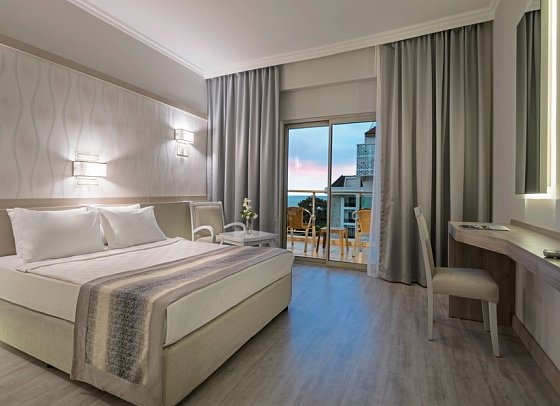 Grand Ring Hotel - Wohnbeispiel Doppelzimmer seitl. Meerblick (Zimmercodierungen DBN & DCN)