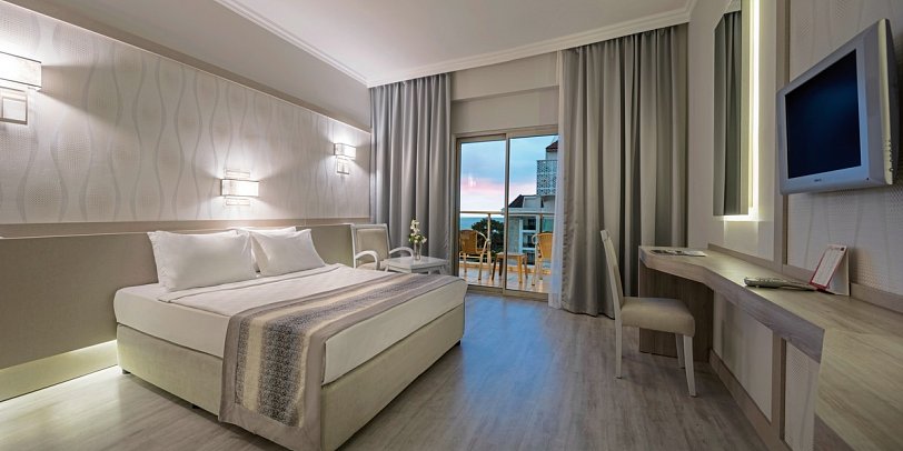 Grand Ring Hotel - Wohnbeispiel Doppelzimmer seitl. Meerblick (Zimmercodierungen DBN & DCN)