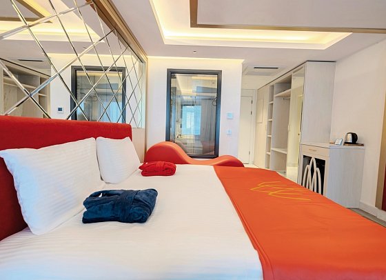 Granada Luxury Red - Wohnbeispiel Doppelzimmer Deluxe Meerblick (Zimmercodierung DDM)