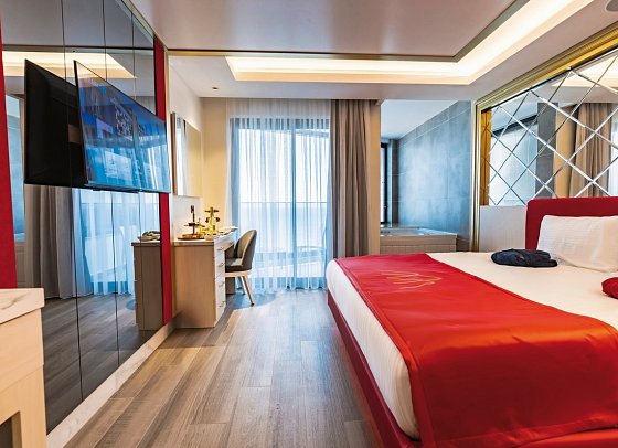 Granada Luxury Red - Wohnbeispiel Doppelzimmer Deluxe Meerblick (Zimmercodierung DDM)