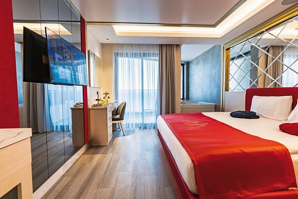 Granada Luxury Red - Wohnbeispiel Doppelzimmer Deluxe Meerblick (Zimmercodierung DDM)