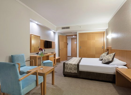 Saphir Resort & Spa - Wohnbeispiel Familienzimmer mit Verbindungstür (Zimmercodierungen FV1 & FV2)