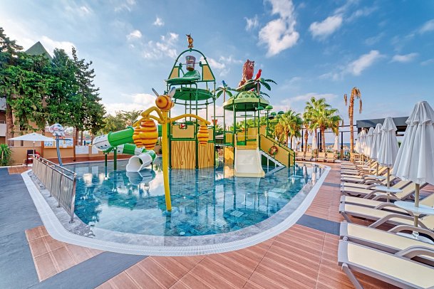 Seven Seas Palmeras Bay