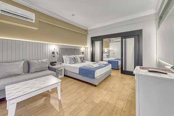 Seven Seas Palmeras Bay - Wohnbeispiel Familienzimmer (Zimmercodierungen FBL & FBM)