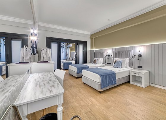 Seven Seas Palmeras Bay - Wohnbeispiel Familienzimmer (Zimmercodierungen FBL & FBM)