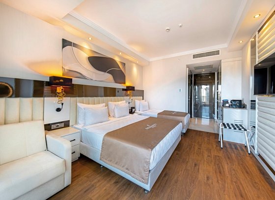 Serenity Queen Hotel - Wohnbeispiel Doppelzimmer Deluxe (Zimmercodierungen DD1, DC2, DDM & DC4)