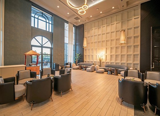Serenity Queen Hotel