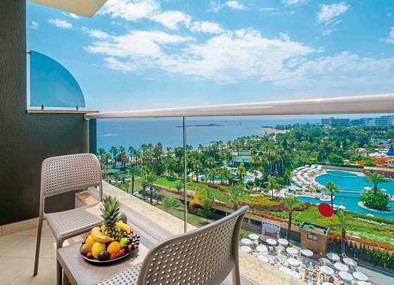 Leodikya Kirman Premium - Beispiel Balkon Doppelzimmer Meerblick (Zimmercodierungen DBM & DCM)