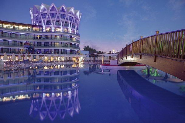 Granada Luxury Okurcalar Hotel