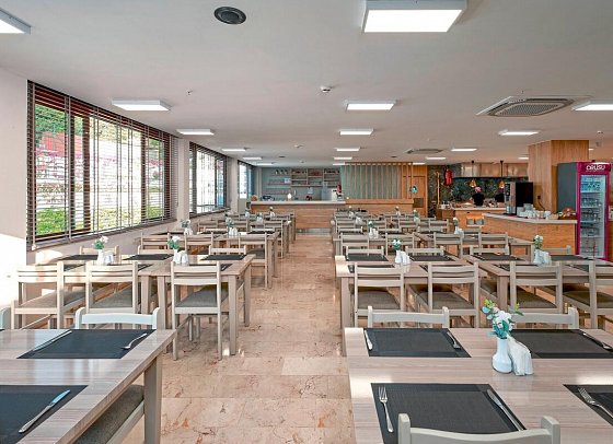 Club Hotel Titan