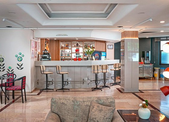 Club Hotel Titan