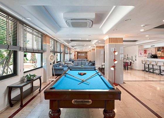 Club Hotel Titan