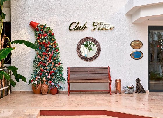 Club Hotel Titan