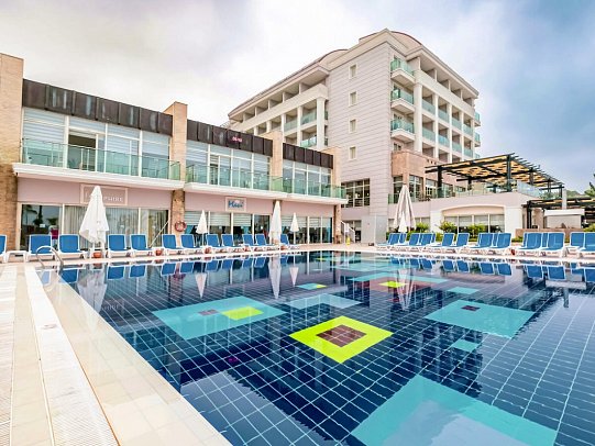 Sealife Buket Resort & Beach