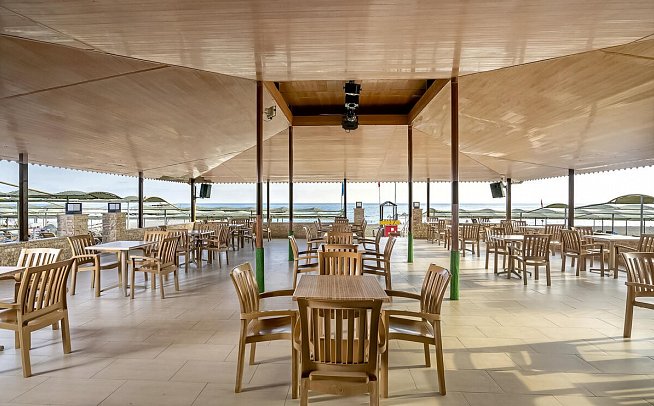 Caretta Beach Hotel