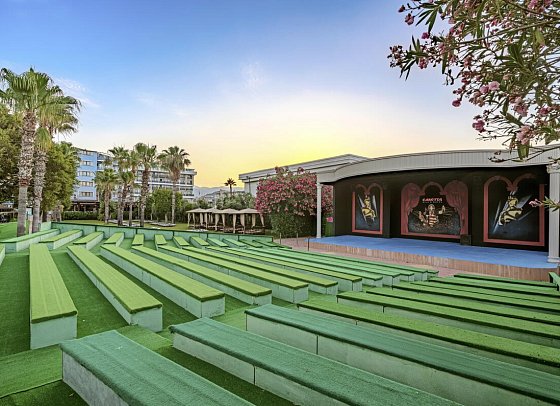 Caretta Beach Hotel