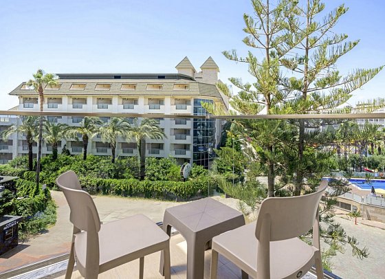 Caretta Beach Hotel