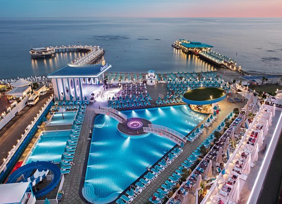 Granada Luxury Beach
