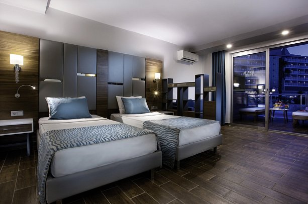 Eftalia Ocean - Wohnbeispiel Familienzimmer Duplex Swim Up