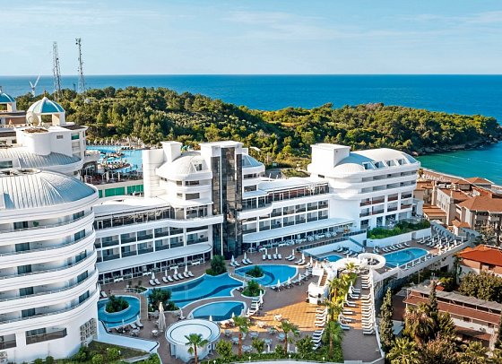 Laguna Beach Alya Resort & Spa