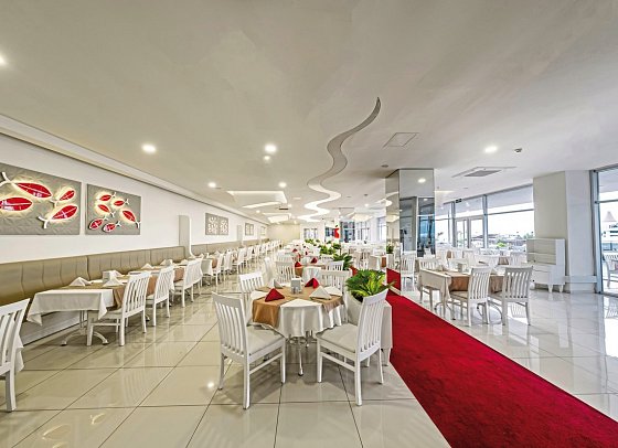 Laguna Beach Alya Resort & Spa