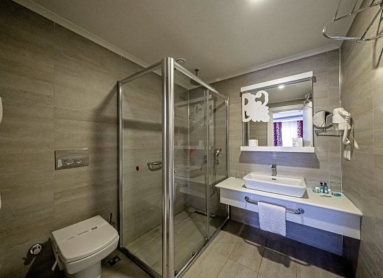 Laguna Beach Alya Resort & Spa