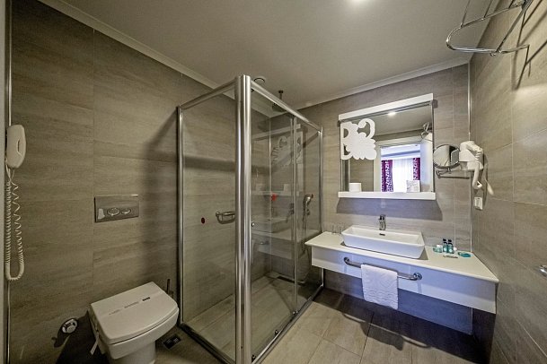 Laguna Beach Alya Resort & Spa