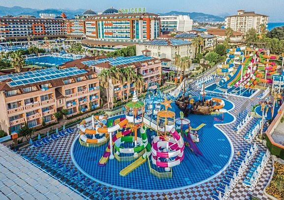 Lonicera World Hotel