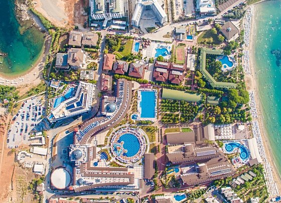 Lonicera World Hotel
