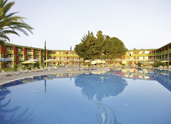 Lonicera World Hotel