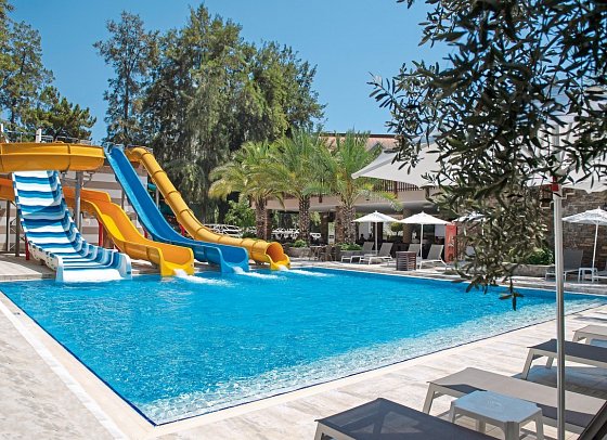 Quattro Family Club DEM Hotel