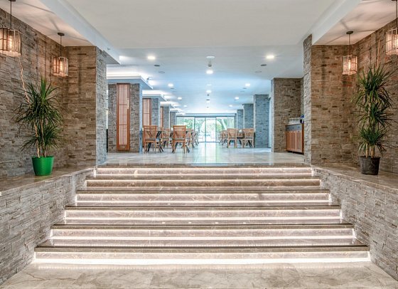 Riviera Zen Hotel