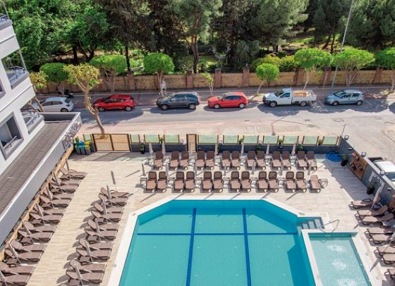 Riviera Zen Hotel