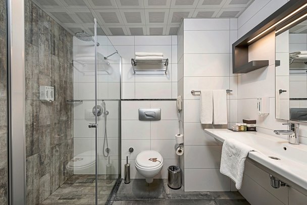 White City Beach - Beispiel Bad Juniorsuite mit Terrasse (Zimmercodierung JB1)